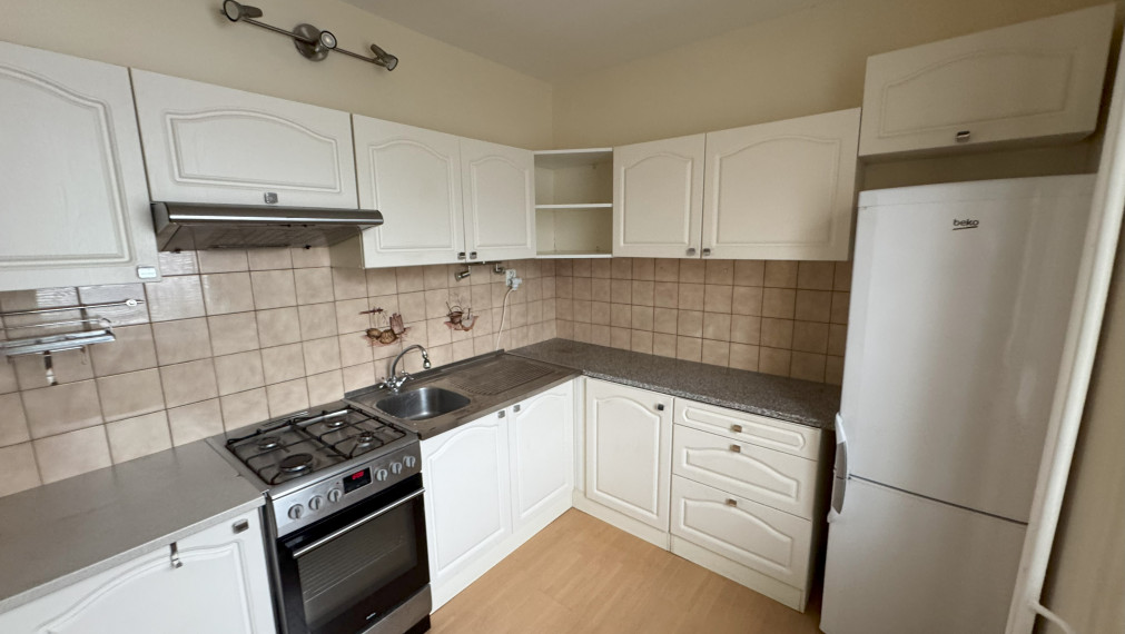 Priestranný 3-izbový byt na Humenskej – skvelá príležitosť na bývanie aj investíciu