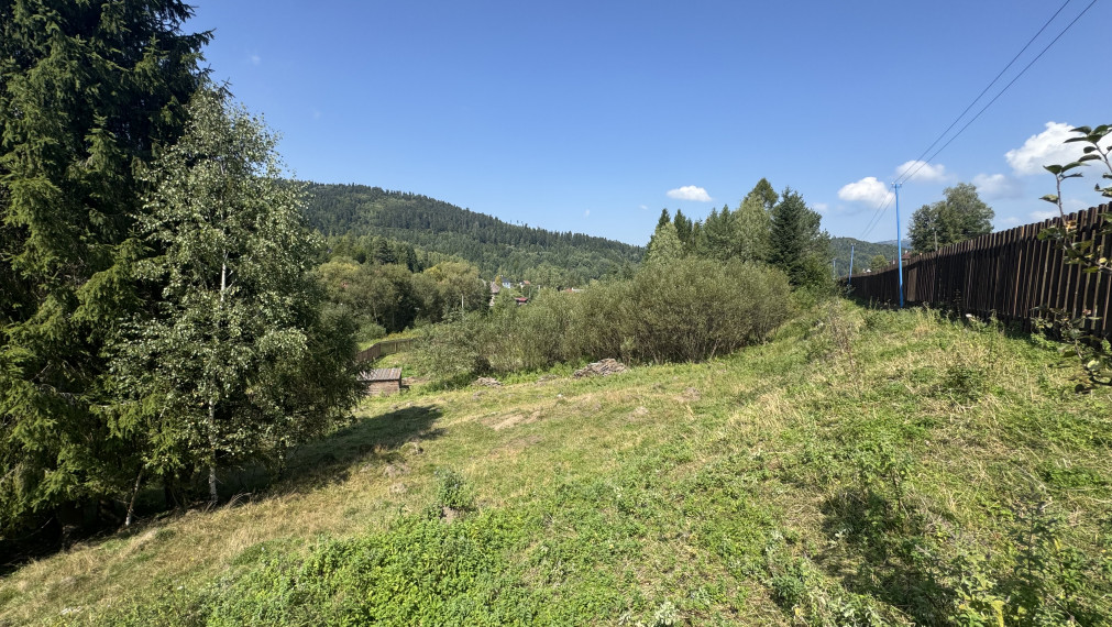 Predaj dvoch stavebných pozemkov v tichej lokalite.
