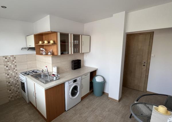 Exkluzívne Vám ponúkam na prenájom 2 izbový byt s balkónom  na Terase.